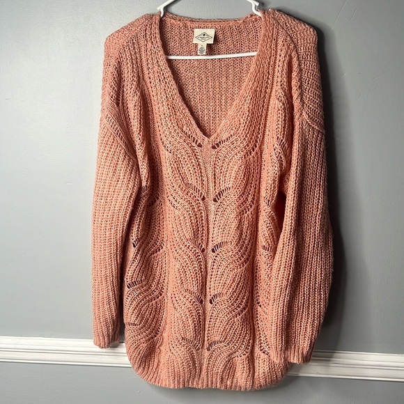St. John's Bay Sweaters - Women’s St. John’s Bay Pink Knit Oversized V- neck Sweater Size Large